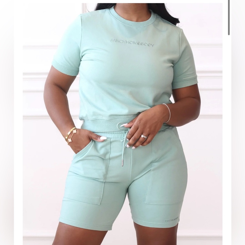 Fancy Homebody Essential Stretch Zippered Short Set